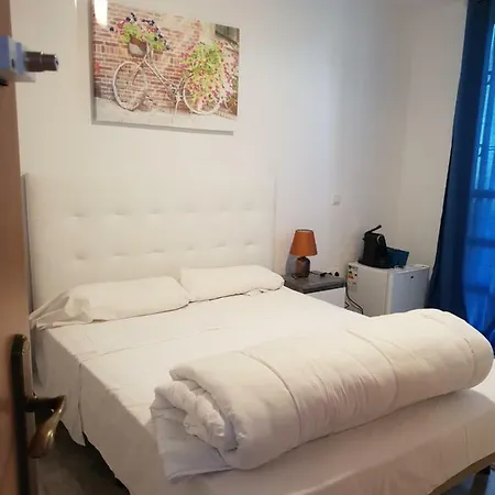 בית הארחה Casa Domvs 3*