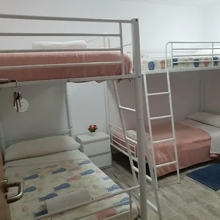 Casa Domvs בית הארחה 3*