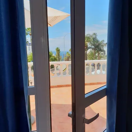 Casa Domvs בית הארחה