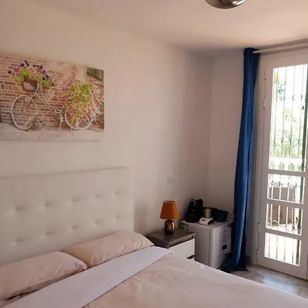 Casa Domvs בית הארחה 3*
